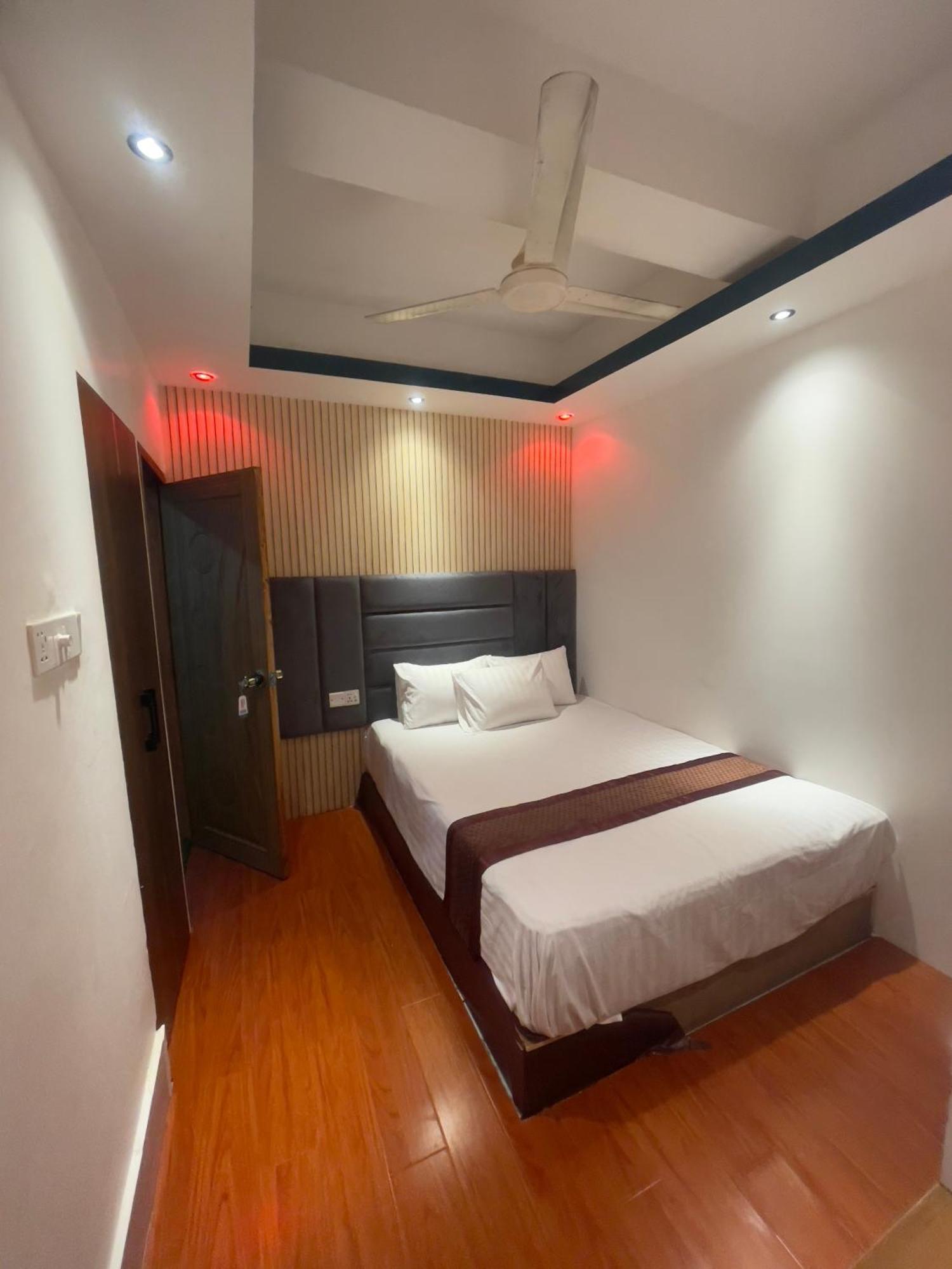 Rezala Restaurant And Residence Dhaka Luaran gambar